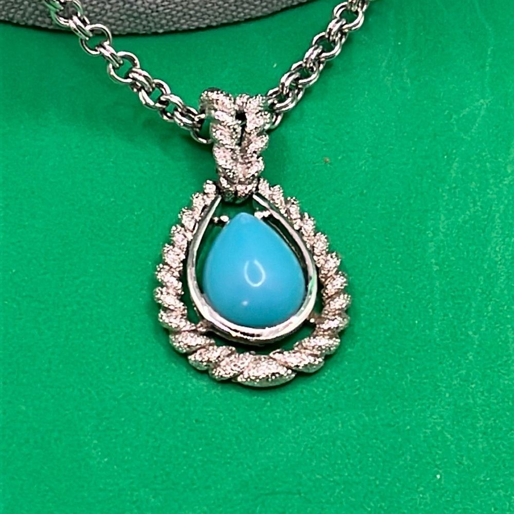 Vintage Avon Faux turquoise and silver tone double chain necklace - Picture 2 of 5